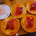 スシロー 橋本店 - 令和7年9月 土日祝営業時間(10:30〜22:00)
                                大切り厳選まぐろ食べ比べ 税込120円
                                厳選大切りびんちょうまぐろ 税込110円