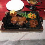 ランチオリジナルハンバーグ レギュラーセット 1,230円（税込み）