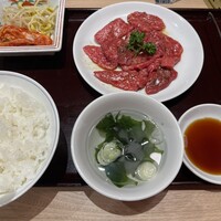 肉の田じま - ロース定食¥1600(25年9月) 肉の田じま - ロース定食¥1600(25年9月)