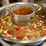 薬膳ハリハリ鍋ごんじゅ - 