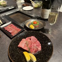 和牛とワイン 焼肉きゅうこん - 