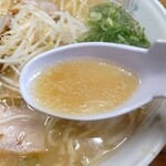 マルチョンラーメン - スープリフト
