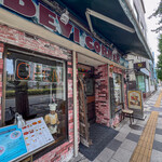 デヴィ コーナー - 