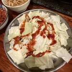 万正 - お通しのキャベツ