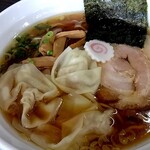 中華麺房 東龍 - 「醤油らーめんわんたんトッピング✨」着丼＼(^o^)／