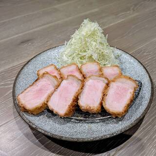 【豚かつ】サシと味にこだわりの極上豚かつ！