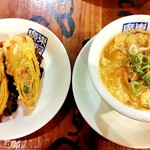 廣東餃子房 - 卵春巻と卵スープ