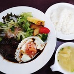 うさぎの森 - デミグラスソースハンバーグランチ　1680円