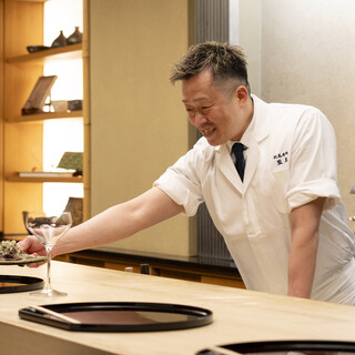 ミシュラン星付き名店出身の料理長・上野陽平