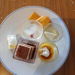 Restaurant Azzurro Mare Terrace on the Bay - スイーツいろいろ