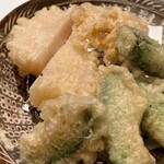 ひろ作 - 早秋の天ぷら盛り合わせさんでーす。④