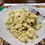 Al Gazebo - 遅く行くと、あまり残ってなくてパスタだけ €5