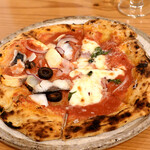 まちのピザ屋 BET - マルゲリータとペスカトーレ