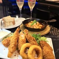 R1 TOKYO Bar&Restaurant - 