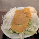 てっぺん - ポテサラ+キャベツの千切り+ドレッシング。