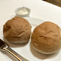 ベンジャミンステーキハウス 六本木 - 胚芽入りのパンのクルミのパン