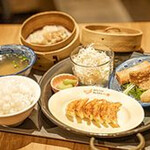 ぎょうざの一休 - 料理写真: