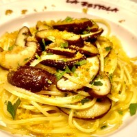 ※椎茸とカラスミのアーリオ　オーリオ　スパゲッティ