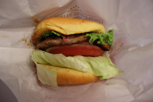 FRESHNESS BURGER Morinomiya Kyuzumoru Base Ten
