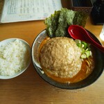 大岩亭 - 辛いのりラーメン特鳥3辛とセルフサービスのご飯