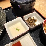 牛かつ なかい - とろろ・漬物