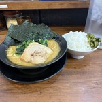 武骨家 - 料理写真:ラーメン並　サービスライス