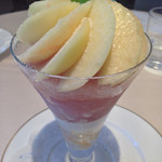 和光ティーサロン - 桃のパフェ