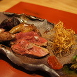 小熊 - ・フランス産の鴨盛合せ(レバー・脳みそ)、丹波の枝豆、セミドライトマト