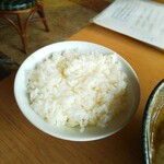 大岩亭 - セルフサービスのご飯