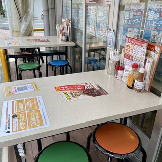 開放的なテラス席あります
