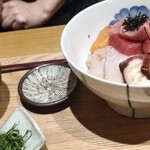 呼子活イカ 博多巻き串 燈 - 