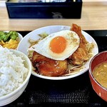 中毒飯 チョモランマ - 『平日ランチ』ご飯大盛り