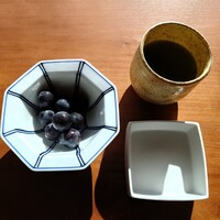 ニセコ羊蹄の宿 楽 水山 - 朝食：余市産ぶどう、緑茶