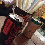 ソフトドリンクは100円です。