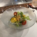 ぷれじでんと千房 オー・エム・ホテル日航ビル店 - 前菜サラダ