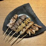 焼きとり 鳥さわ - 焼鳥5本盛（塩） ¥1,050
