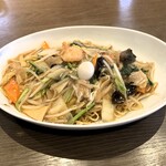 中華飯店　靉龍 - 五目焼きそば