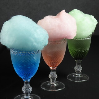 定番から写真映えするオリジナルドリンクまで種類豊富にご用意！