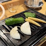 手羽トロ唐揚げと鶏焼き肉 愛之助 - 