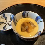 八起庵 - 【椀　替わり】　自社農園平飼い卵の茶碗蒸し　松茸あん