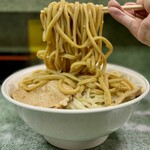 ラーメン二郎 - 麺リフト