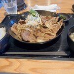 晴れときどき鶏 - 焼肉定食