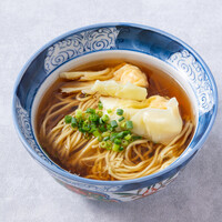 香港海老ワンタン麺