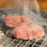 炭火焼肉 ホルモン にく式 - 