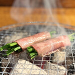 炭火焼肉 ホルモン にく式 - 