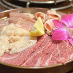 炭火焼肉 ホルモン にく式 - 