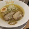 泡系しおとんこつラーメン べらしお 総本店