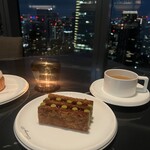 Hills House Dining 33 Pâtisserie à la Maison - 