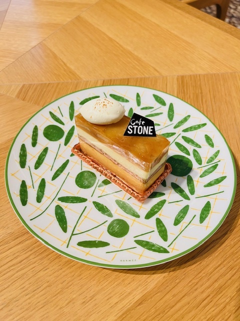 Leah Dou 竇靖童 リア・ドウ/ Stone Cafe ストーン・カフェ Amazon.co.jp: Leah Dou リア・ドウ 竇靖童 Stone Cafe ストーン