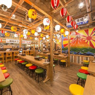 広々とした活気ある店内◆大人数の宴会にも最適